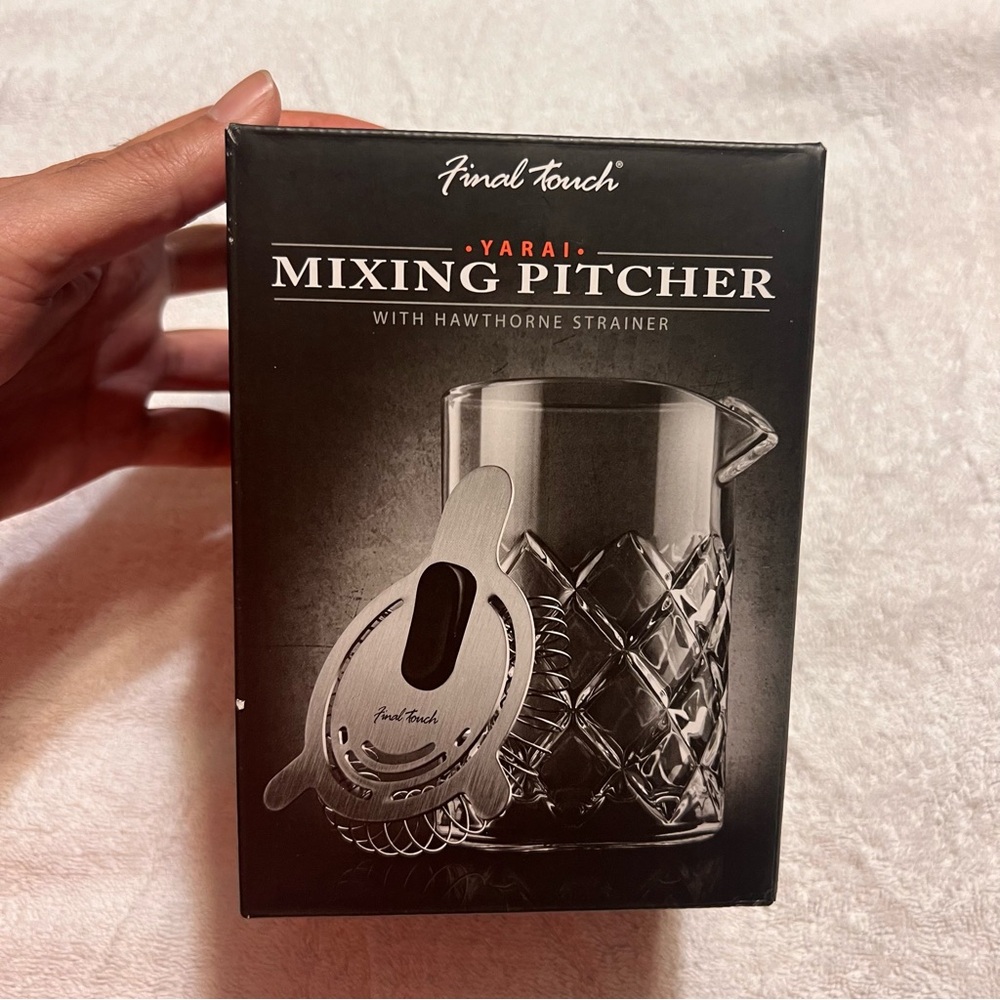 New Final Touch Yarai Mixing Pitcher with Hawthorne Strainer - Clear Glass